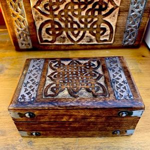 Carved Mango Wood Brass Mystic Triquetra Celtic Knot Artisan Trinket Storage Box